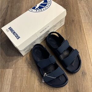 Birkenstock Kids Dark Blue Sandals, Size 34, US L 3.0 NWT